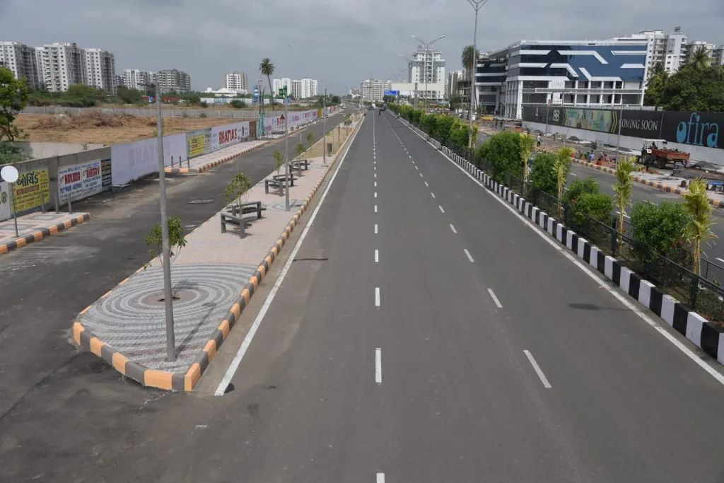 Reaching surat city via Roadway